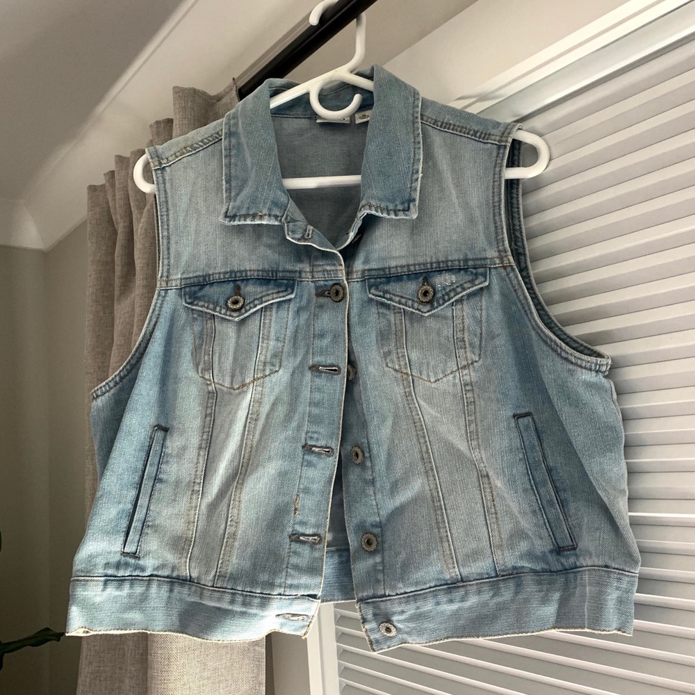 Cut off jean jacket